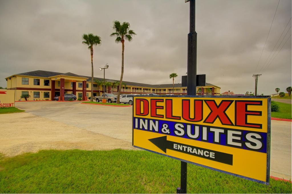 Deluxe Inn And Suites Raymondville Buitenkant foto